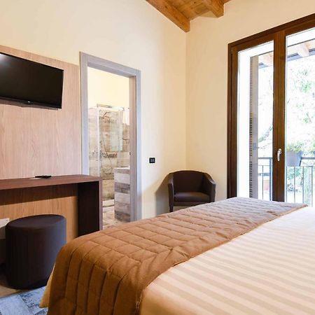 Agriturismo Ippolita Lucchetti Cene Extérieur photo