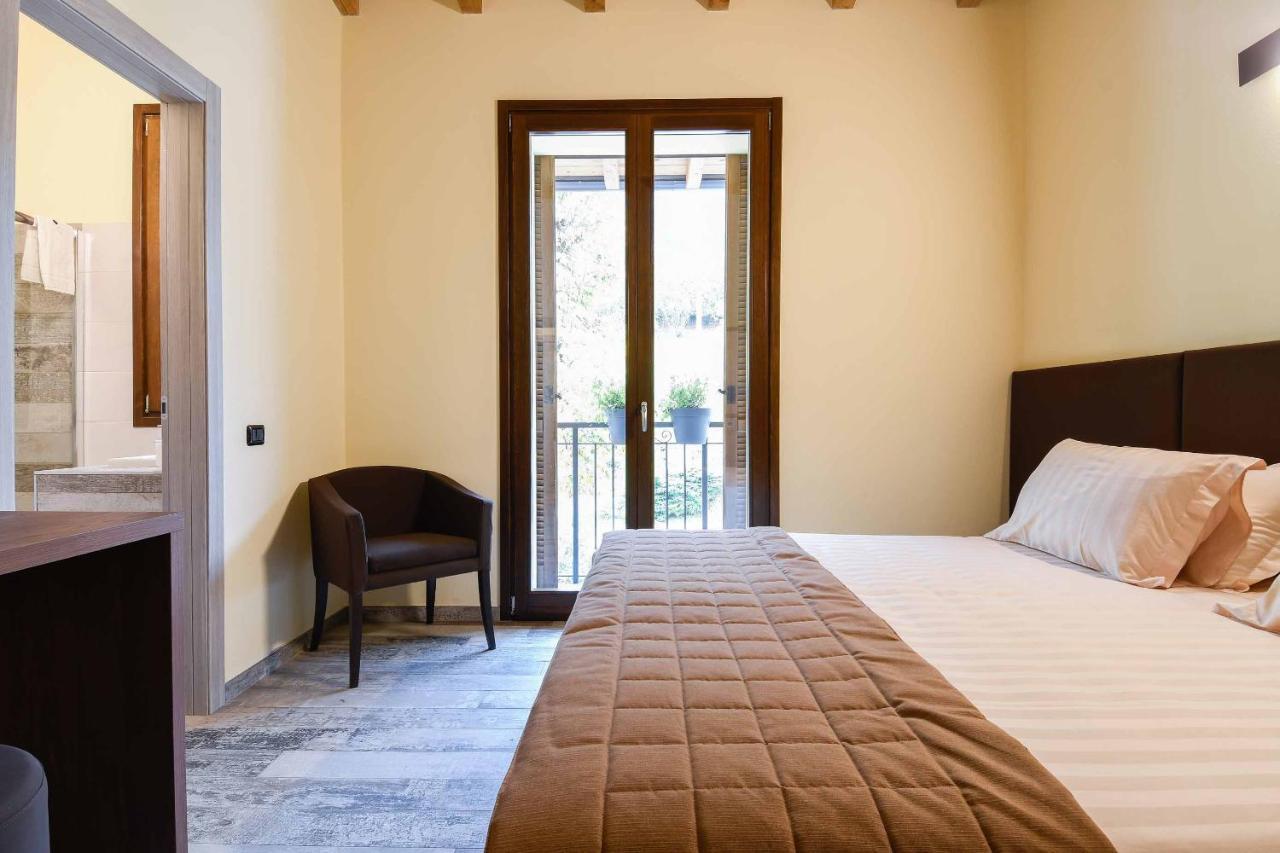 Agriturismo Ippolita Lucchetti Cene Extérieur photo